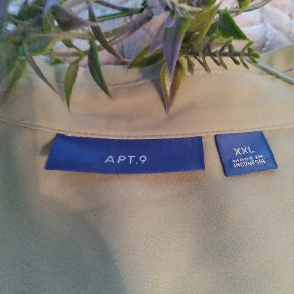 Sold Sold Sold - Picture 4 of 8